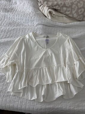 Francesca's Collections Ecru Ruffle V-Neck Blouse